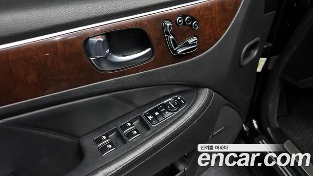 Hyundai Equus 2013 — фото 17