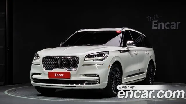 Lincoln Aviator