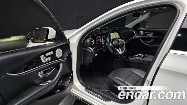 Mercedes-Benz E-Class 2019 — фото 10