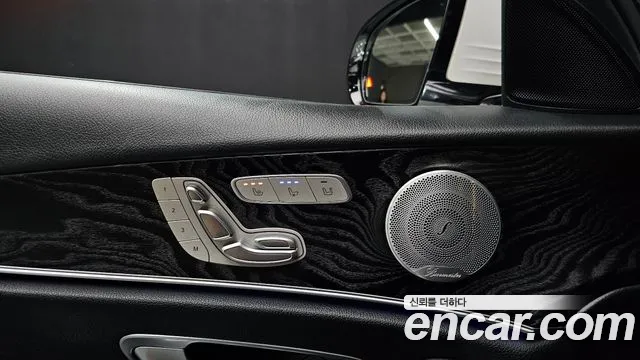 Mercedes-Benz E-Class 2019 — фото 18