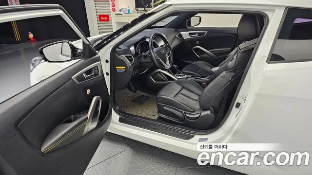 Hyundai Veloster 2016 — фото 11