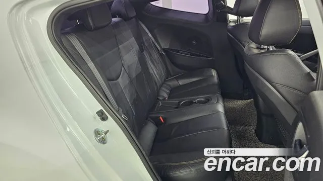 Hyundai Veloster 2016 — фото 12