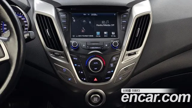 Hyundai Veloster 2016 — фото 14