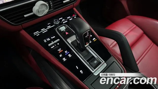 Porsche Cayenne 2021 — фото 9