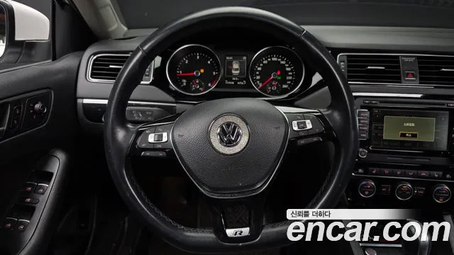 Volkswagen Jetta 2015 — фото 13
