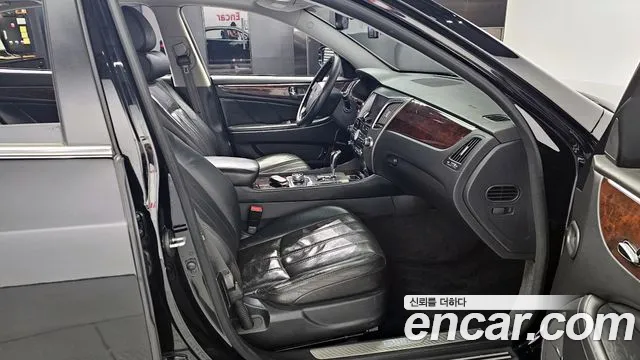 Hyundai Equus 2012 — фото 10