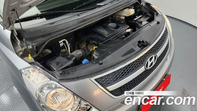 Hyundai Starex 2015 — фото 6