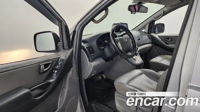 Hyundai Starex 2015 — фото 10