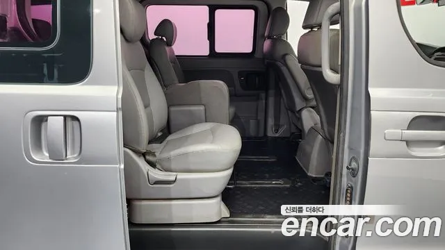 Hyundai Starex 2015 — фото 12