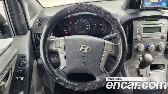 Hyundai Starex 2015 — фото 13