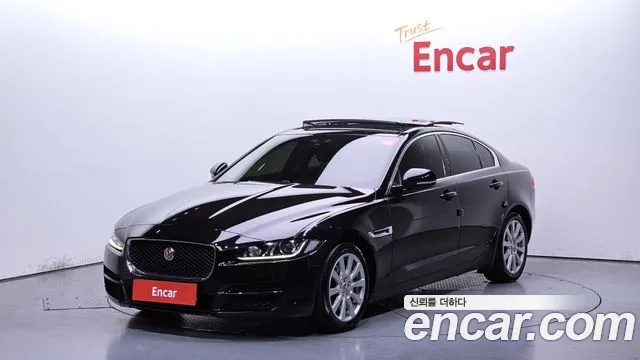 Jaguar XE