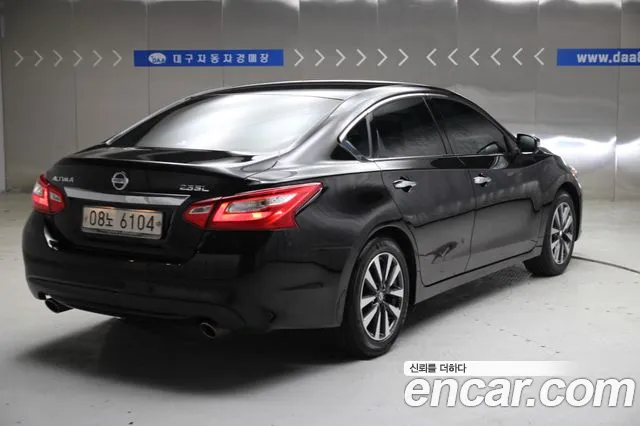 Nissan Altima 2017 — фото 5