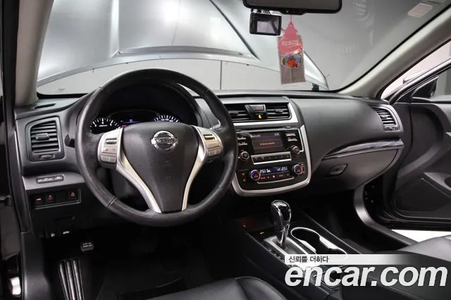 Nissan Altima 2017 — фото 12