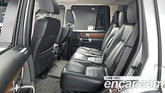 Land Rover Discovery 2012 — фото 12