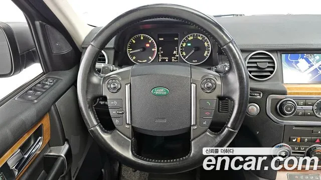 Land Rover Discovery 2012 — фото 13