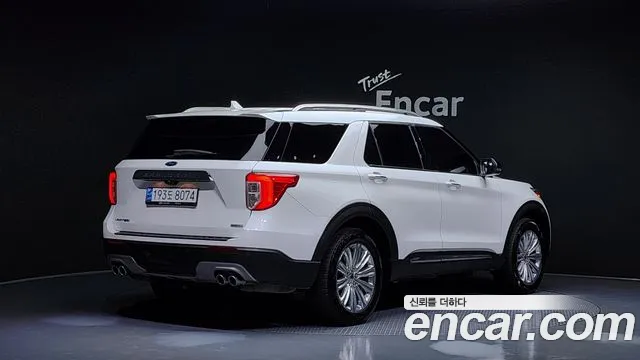Ford Explorer 2021 — фото 2