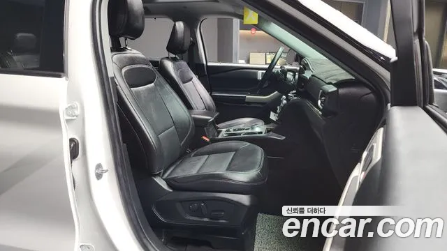 Ford Explorer 2021 — фото 12