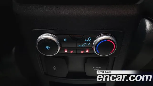 Ford Explorer 2021 — фото 19