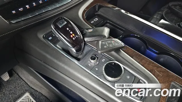 Cadillac Escalade 2022 — фото 9