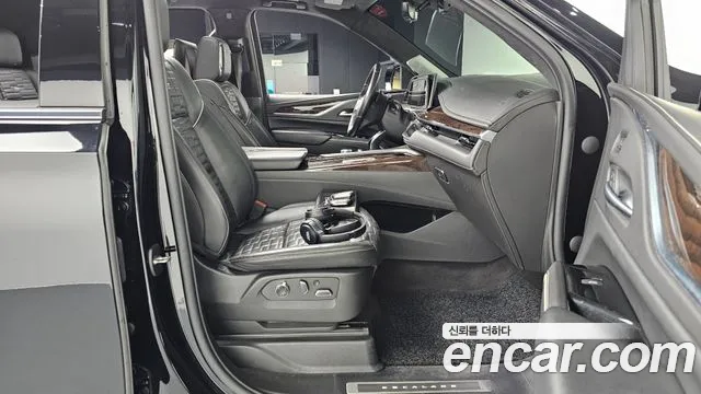 Cadillac Escalade 2022 — фото 11