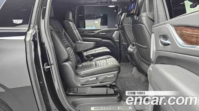 Cadillac Escalade 2022 — фото 12