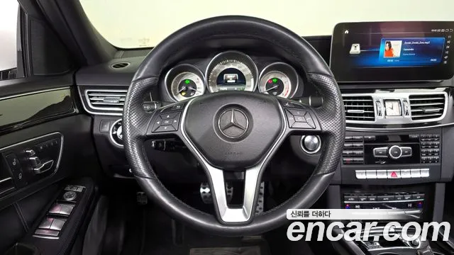 Mercedes-Benz E-Class 2014 — фото 13