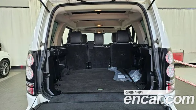Land Rover Discovery 2016 — фото 20