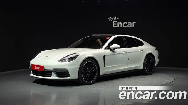Porsche Panamera 2018 — фото 1