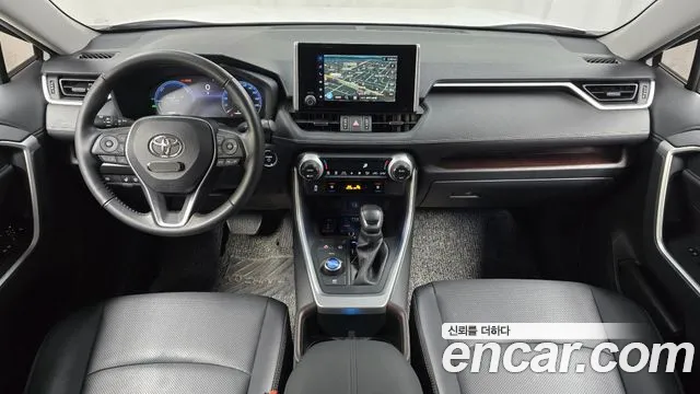 Toyota RAV4 2023 — фото 7