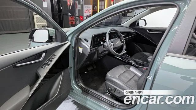 Kia Niro 2022 — фото 10