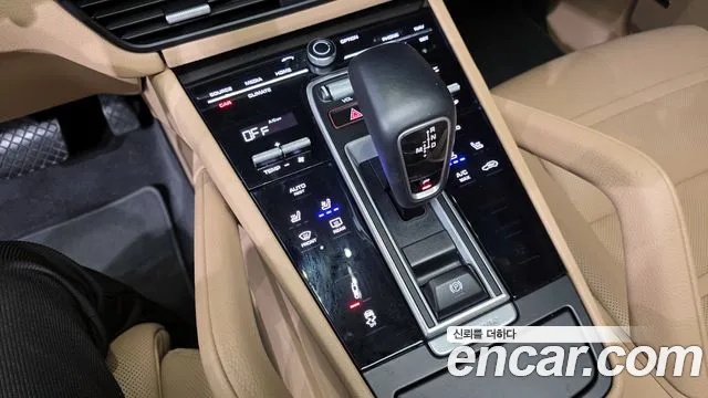 Porsche Cayenne 2019 — фото 9