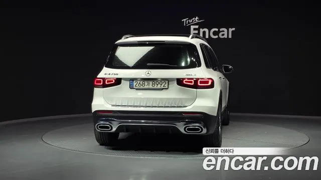 Mercedes-Benz GLB-Class 2021 — фото 4