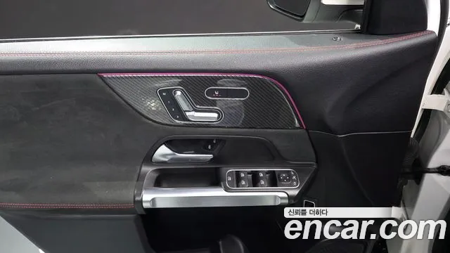 Mercedes-Benz GLB-Class 2021 — фото 18