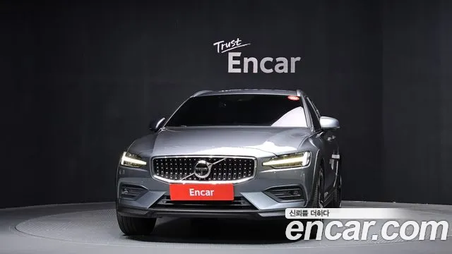 Volvo V60 2020 — фото 3