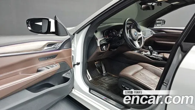 BMW Gran Turismo 2021 — фото 11