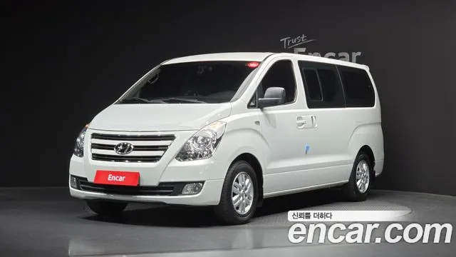 Hyundai Starex 2017 — фото 1