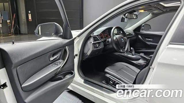 BMW 3-Series 2015 — фото 11