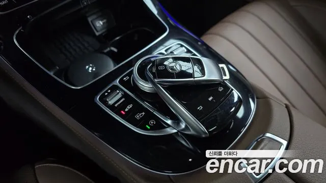 Mercedes-Benz E-Class 2019 — фото 9