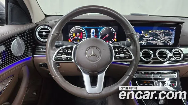 Mercedes-Benz E-Class 2019 — фото 13