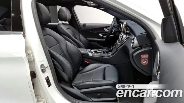 Mercedes-Benz C-Class 2017 — фото 11