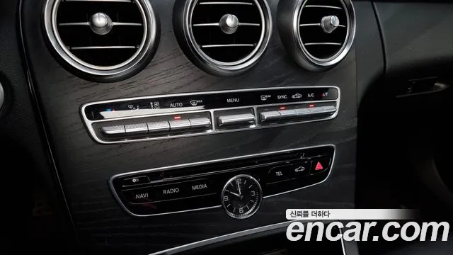 Mercedes-Benz C-Class 2017 — фото 16