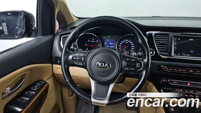 Kia Canival 2016 — фото 14