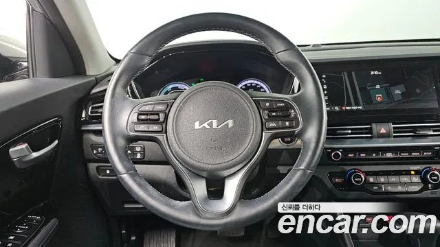 Kia Niro 2022 — фото 17