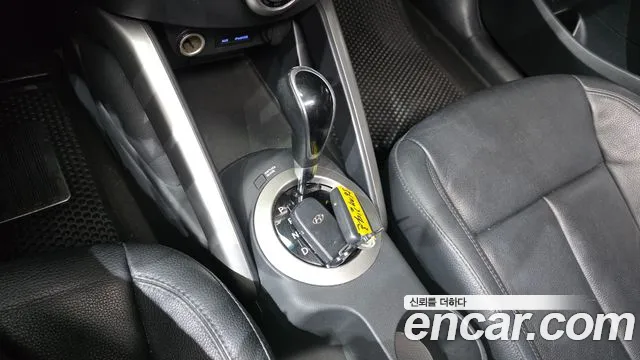 Hyundai Veloster 2015 — фото 9