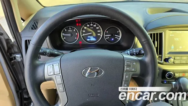 Hyundai Starex 2020 — фото 7