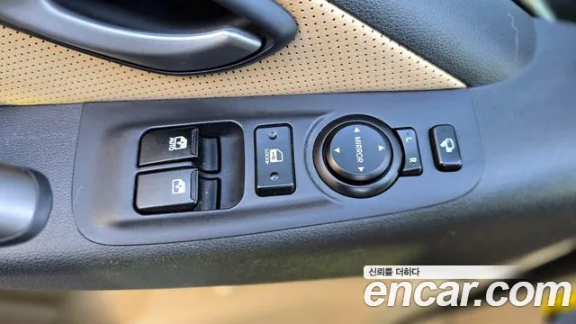 Hyundai Starex 2020 — фото 8