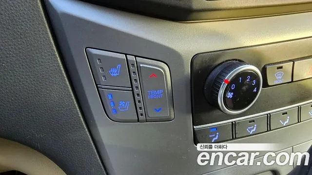 Hyundai Starex 2020 — фото 11