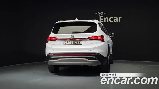 Hyundai Santafe 2022 — фото 4