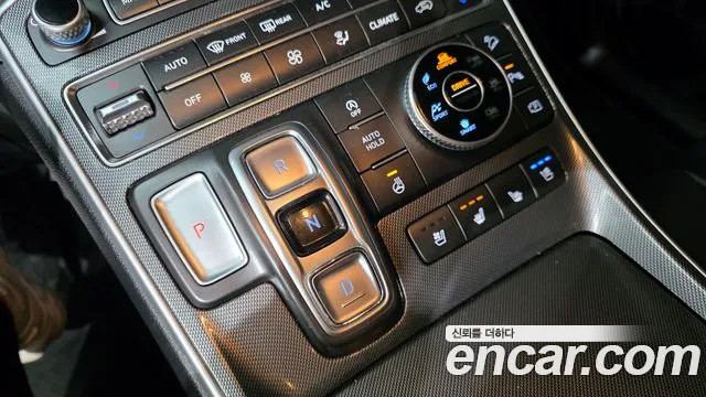 Hyundai Santafe 2022 — фото 9