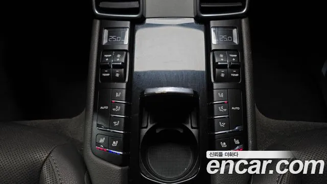 Porsche Panamera 2015 — фото 18